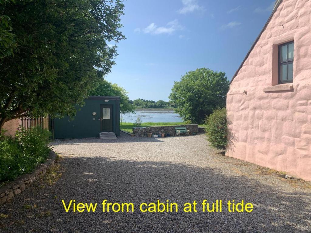 The Cosy Cabin By The Shore Galway Eksteriør billede